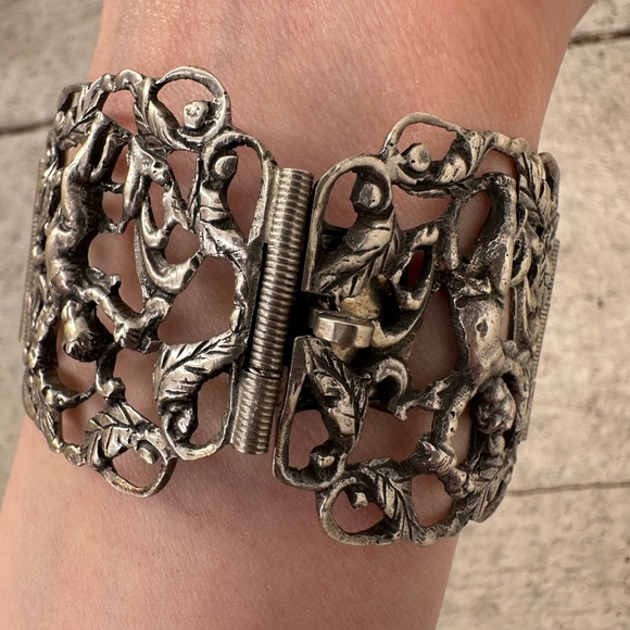 Vintage 800 European Silver Cherub Art Deco Bracelet - Picture 3 of 9